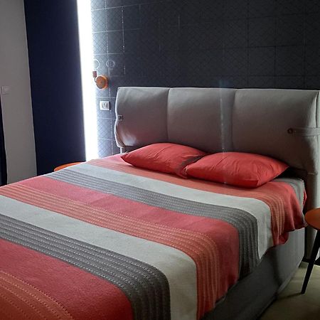 Stylish Apartment, Skopje Centre - Private Parking - Panoramic Views 외부 사진