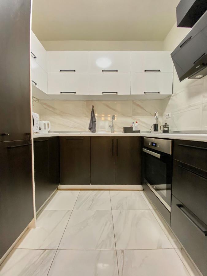 Stylish Apartment, Skopje Centre - Private Parking - Panoramic Views 외부 사진