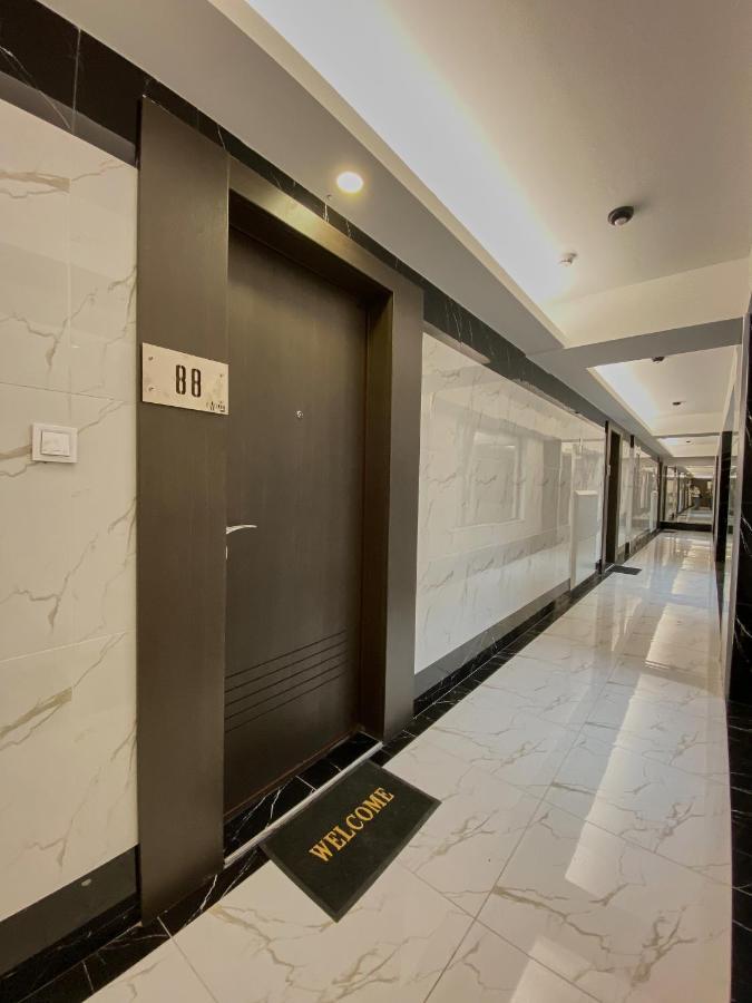 Stylish Apartment, Skopje Centre - Private Parking - Panoramic Views 외부 사진