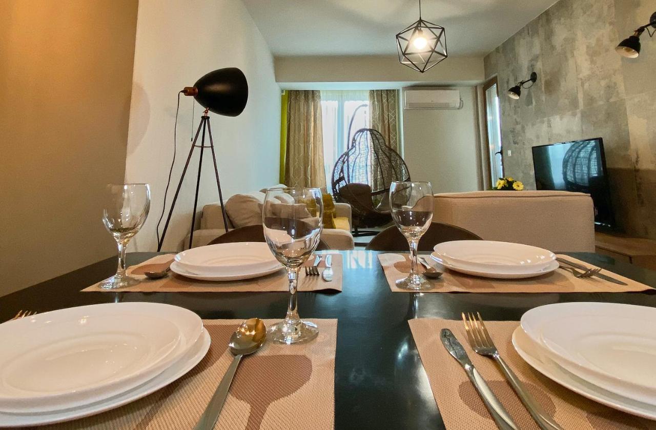 Stylish Apartment, Skopje Centre - Private Parking - Panoramic Views 외부 사진
