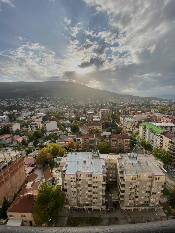 Stylish Apartment, Skopje Centre - Private Parking - Panoramic Views 외부 사진