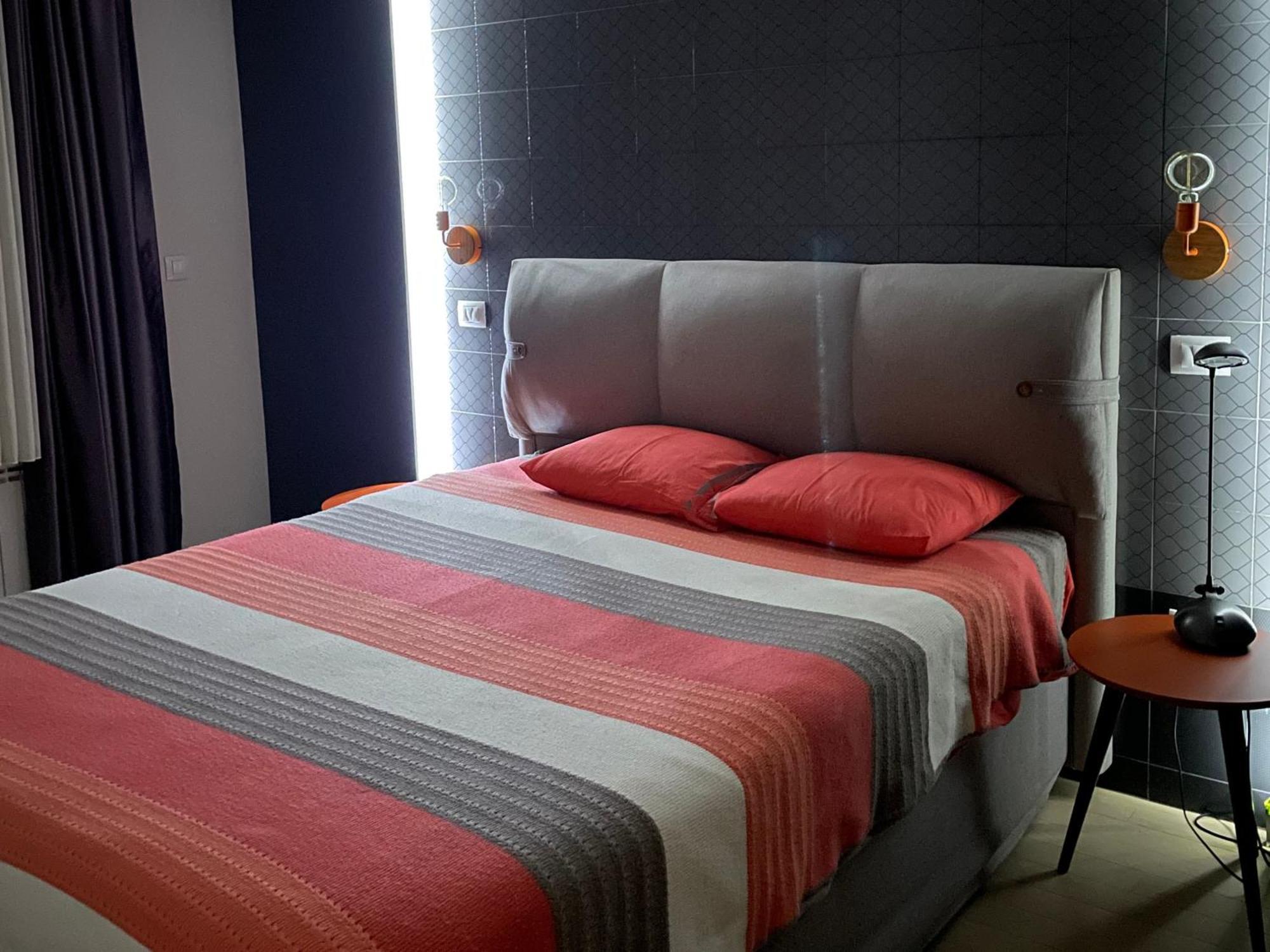 Stylish Apartment, Skopje Centre - Private Parking - Panoramic Views 외부 사진