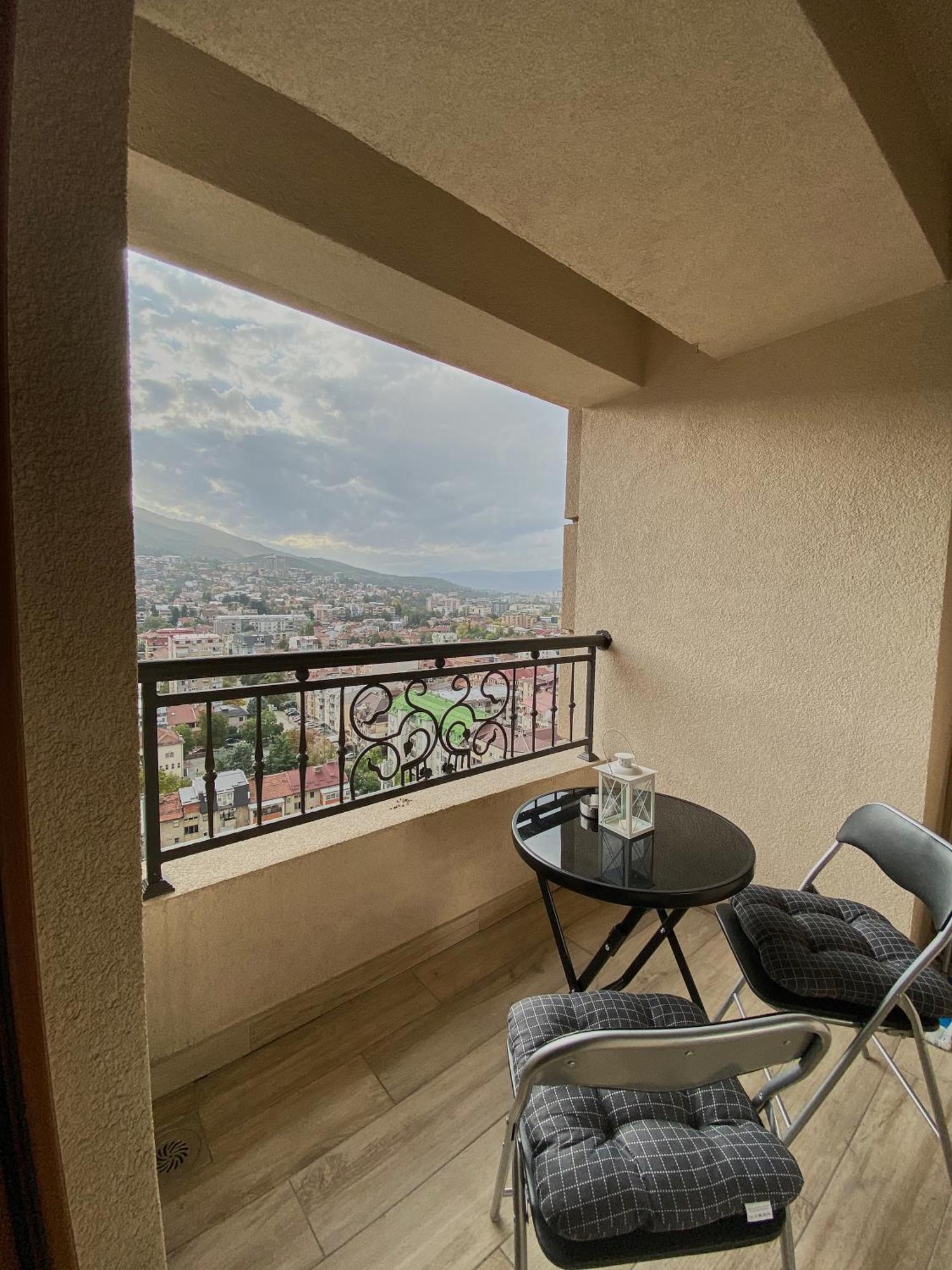 Stylish Apartment, Skopje Centre - Private Parking - Panoramic Views 외부 사진